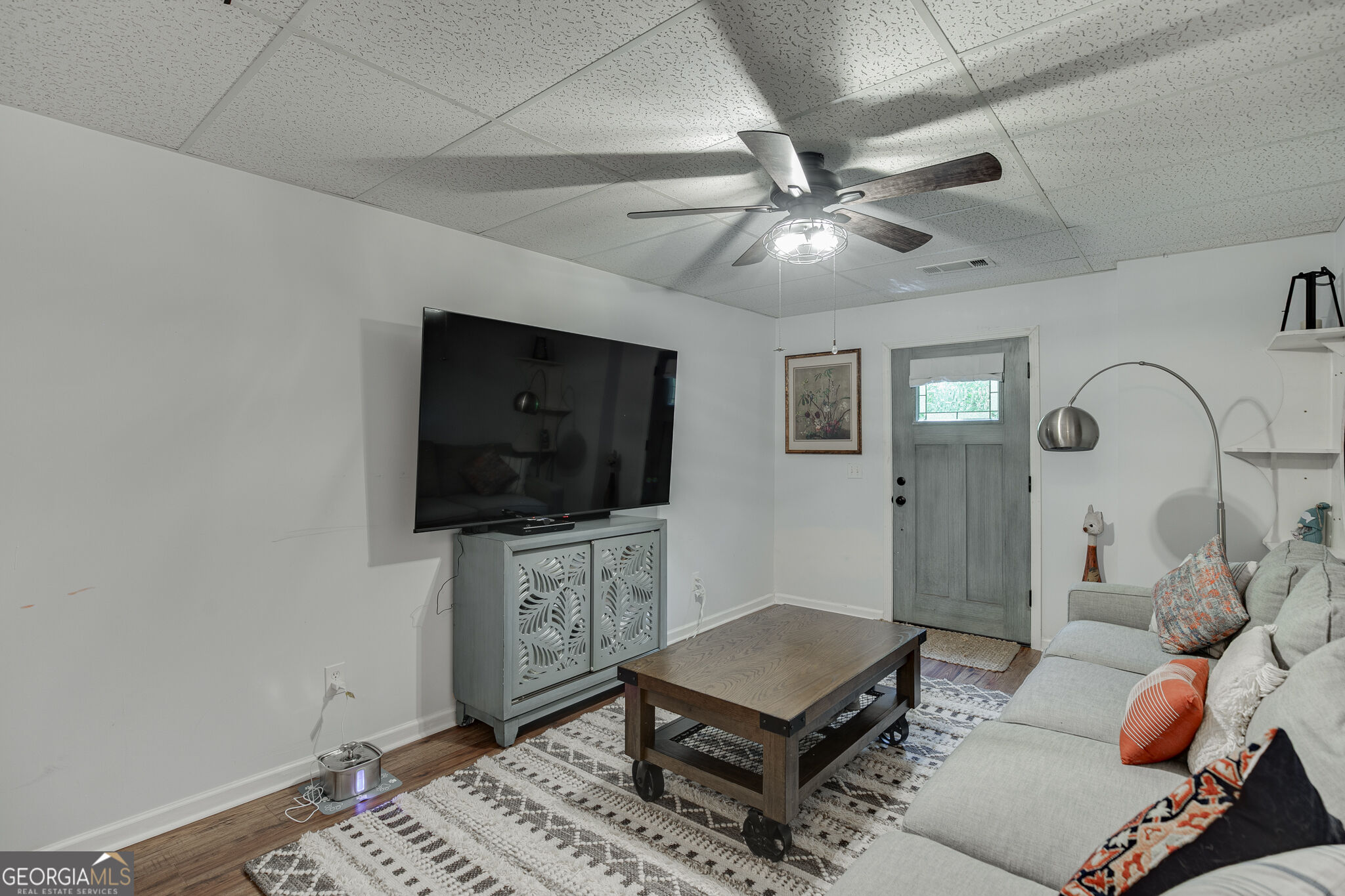 9420 Manor Lane Property Photo 32