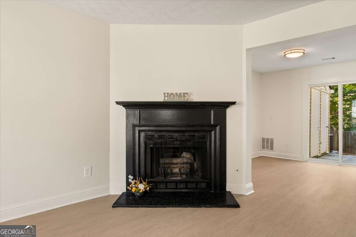5716 Wells Circle Property Photo 5