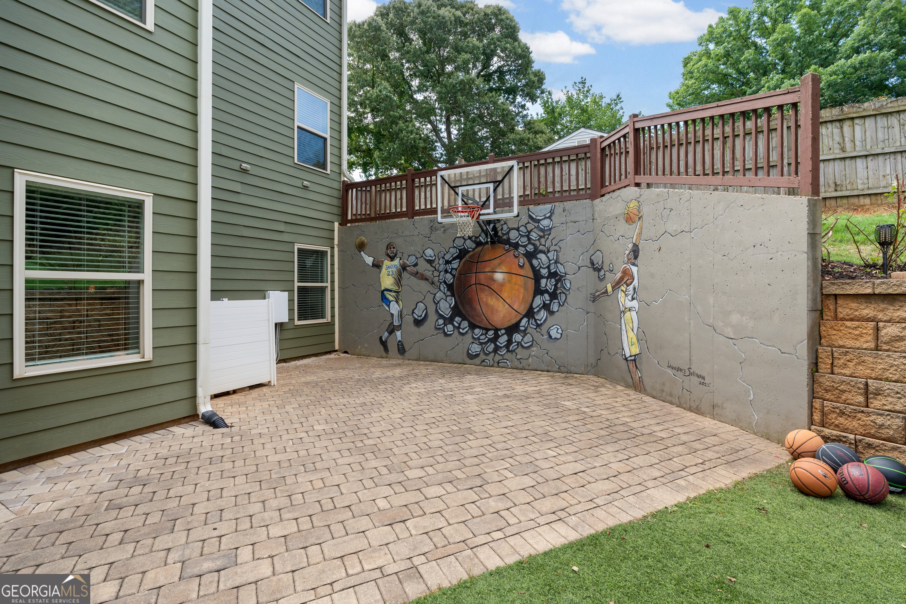 3833 Steinhauer Road Ne Property Photo 5