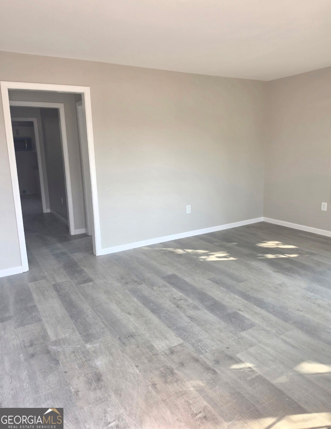 202 Barton Drive Property Photo 6