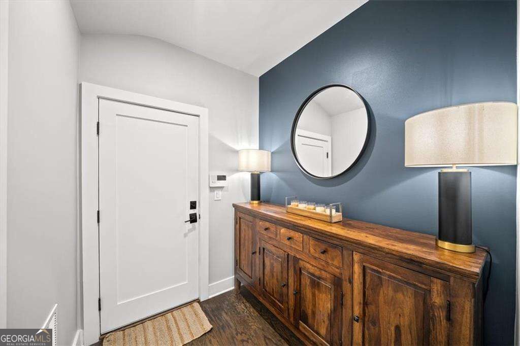 550 N Highland Avenue Ne # 9 Property Photo 6