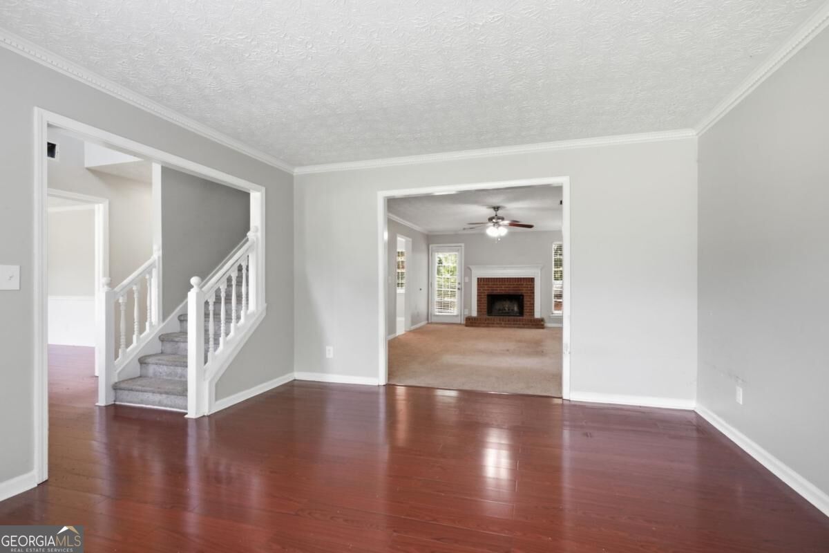 5785 Shoal Creek Drive Property Photo 5