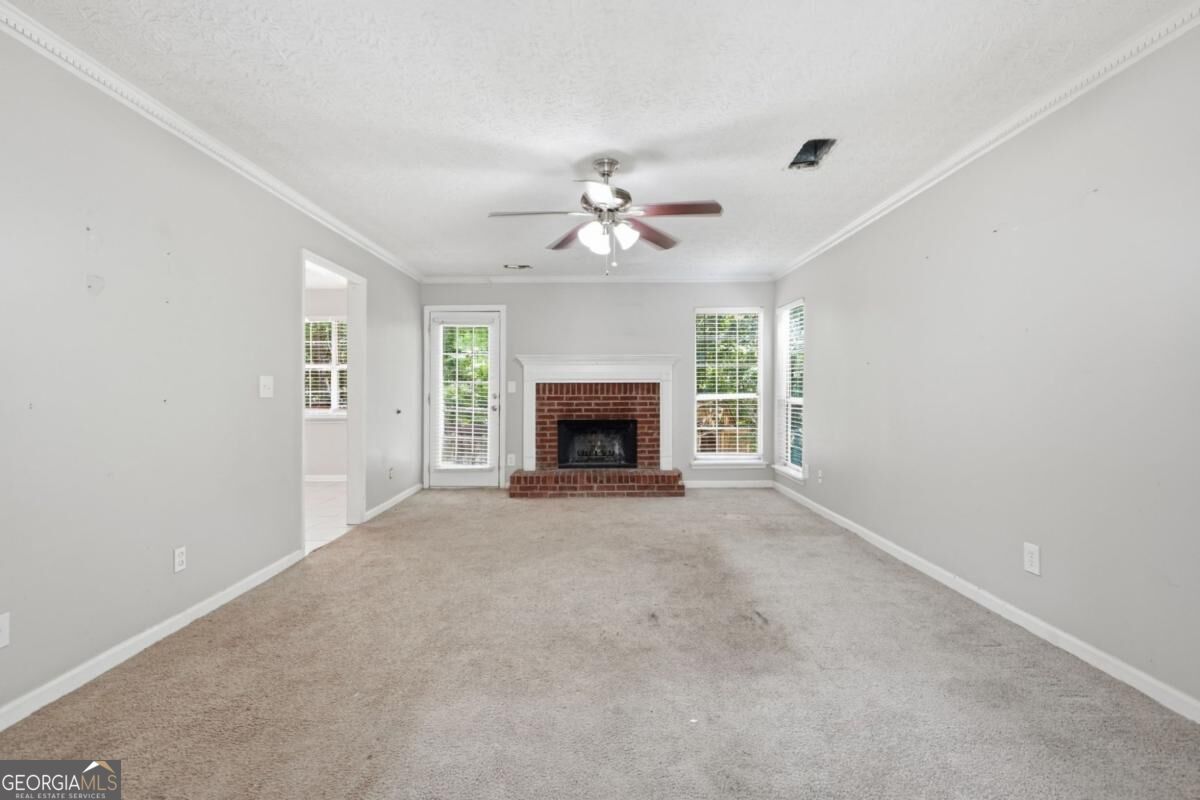 5785 Shoal Creek Drive Property Photo 6