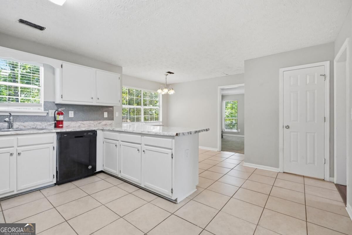 5785 Shoal Creek Drive Property Photo 11