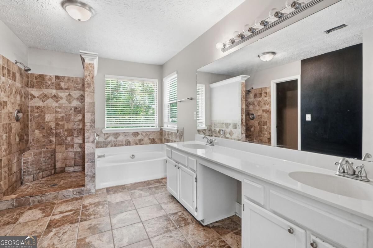 5785 Shoal Creek Drive Property Photo 26