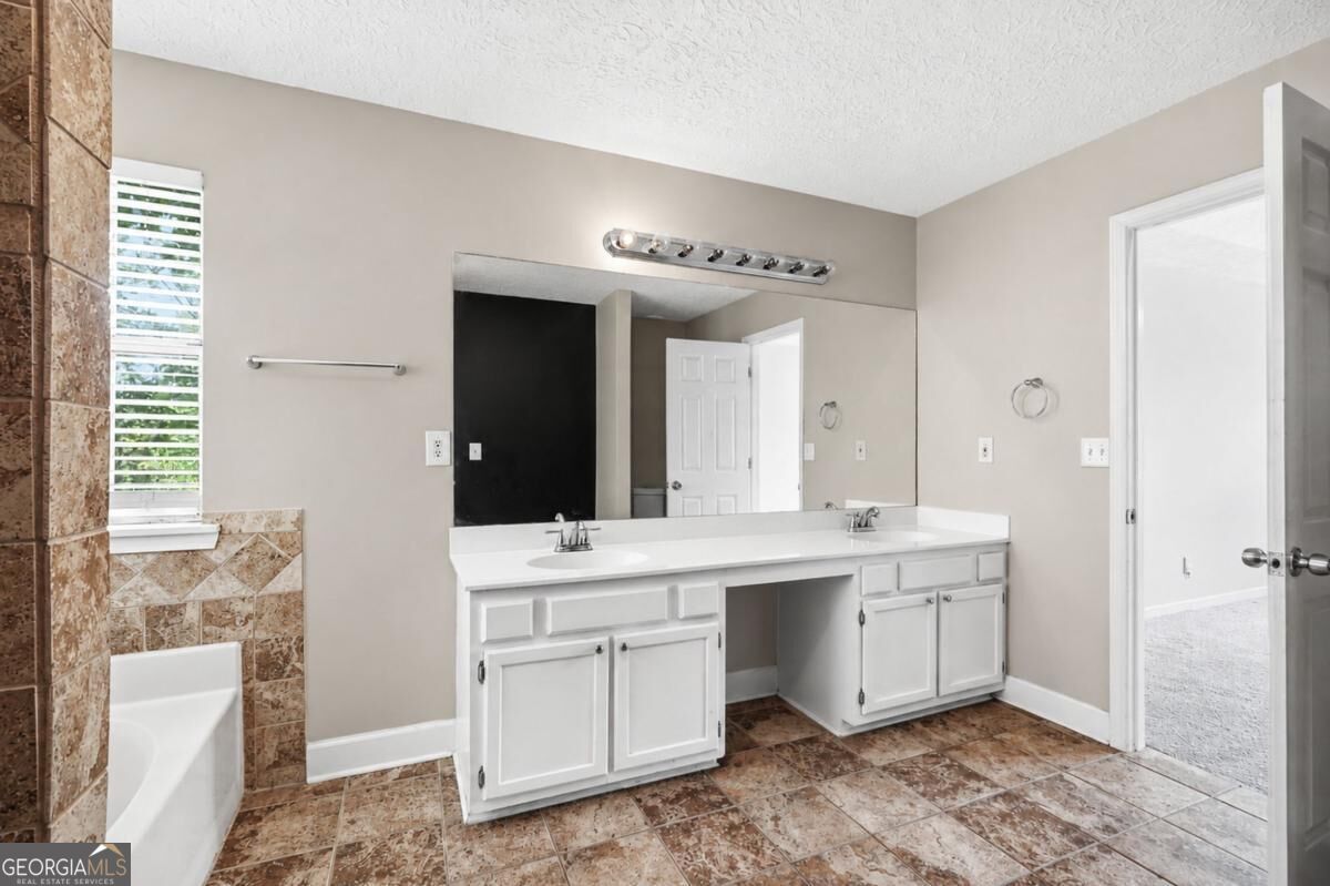 5785 Shoal Creek Drive Property Photo 27