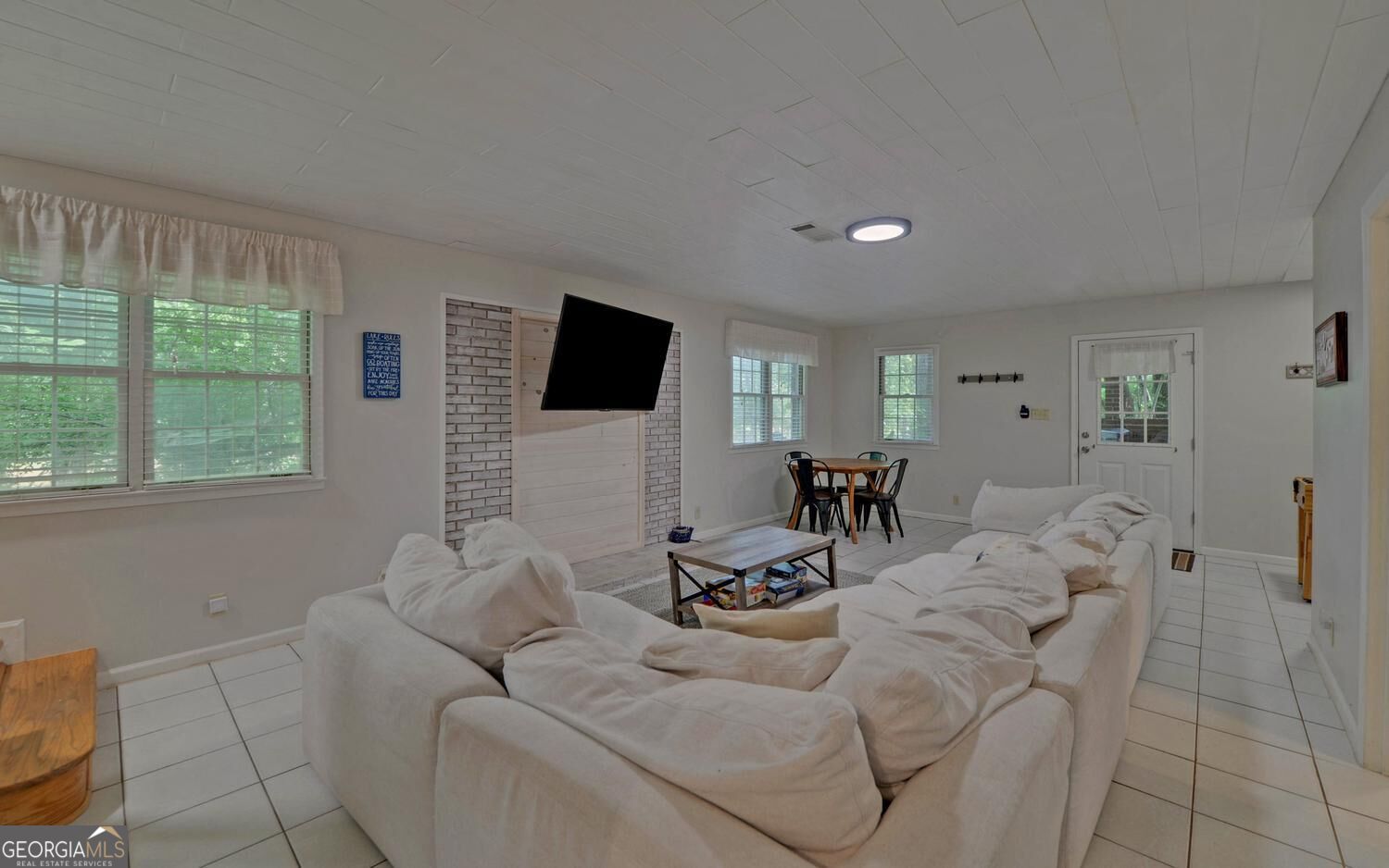 303 River Point Road Property Photo 21