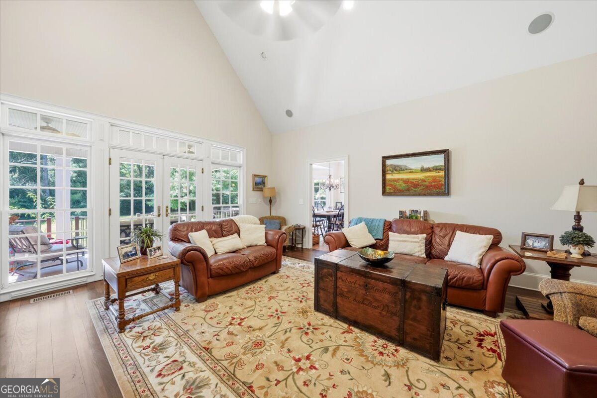 25 Jennings Lane Property Photo 19