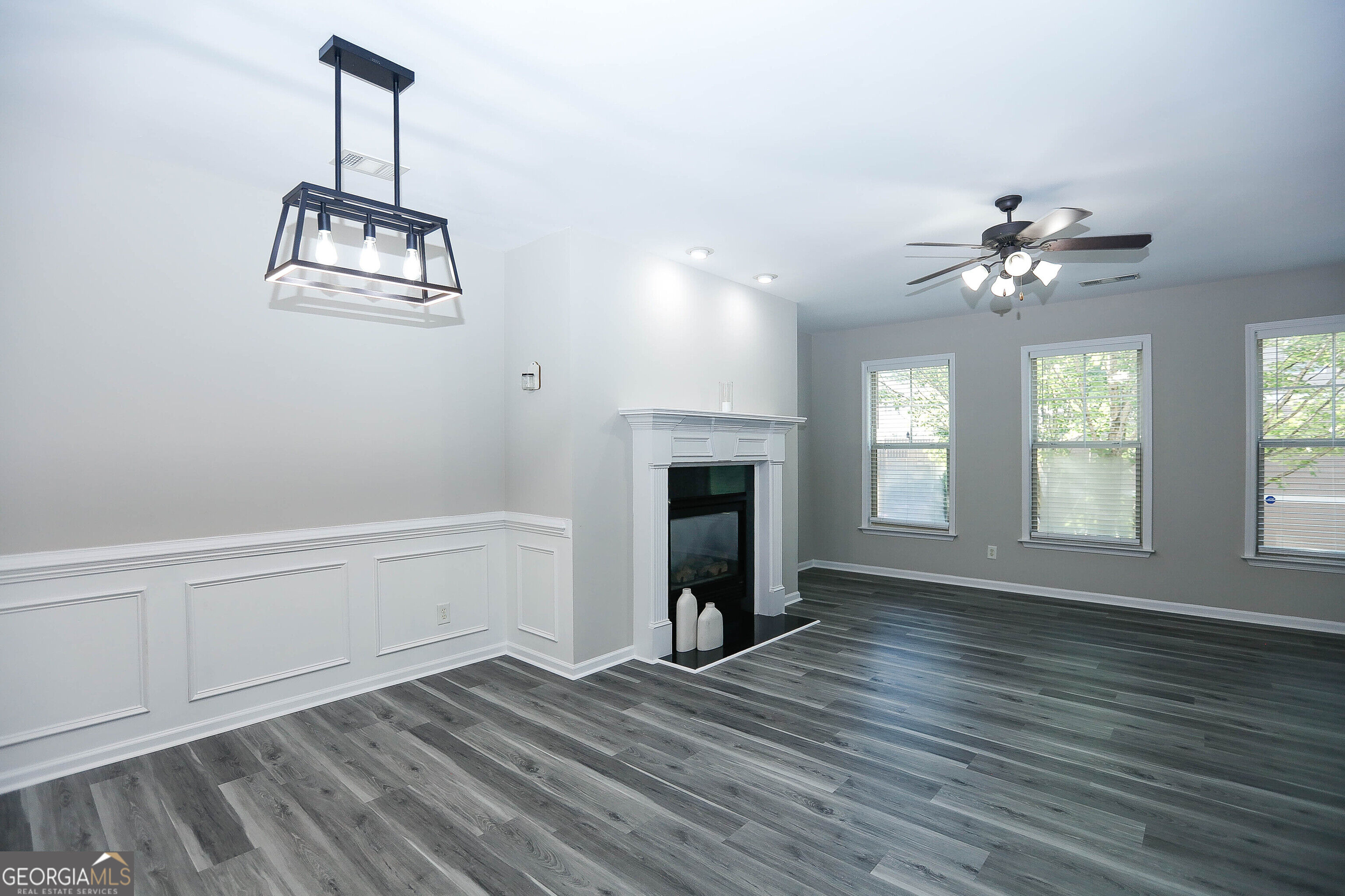 708 Village Field Court Property Photo 6