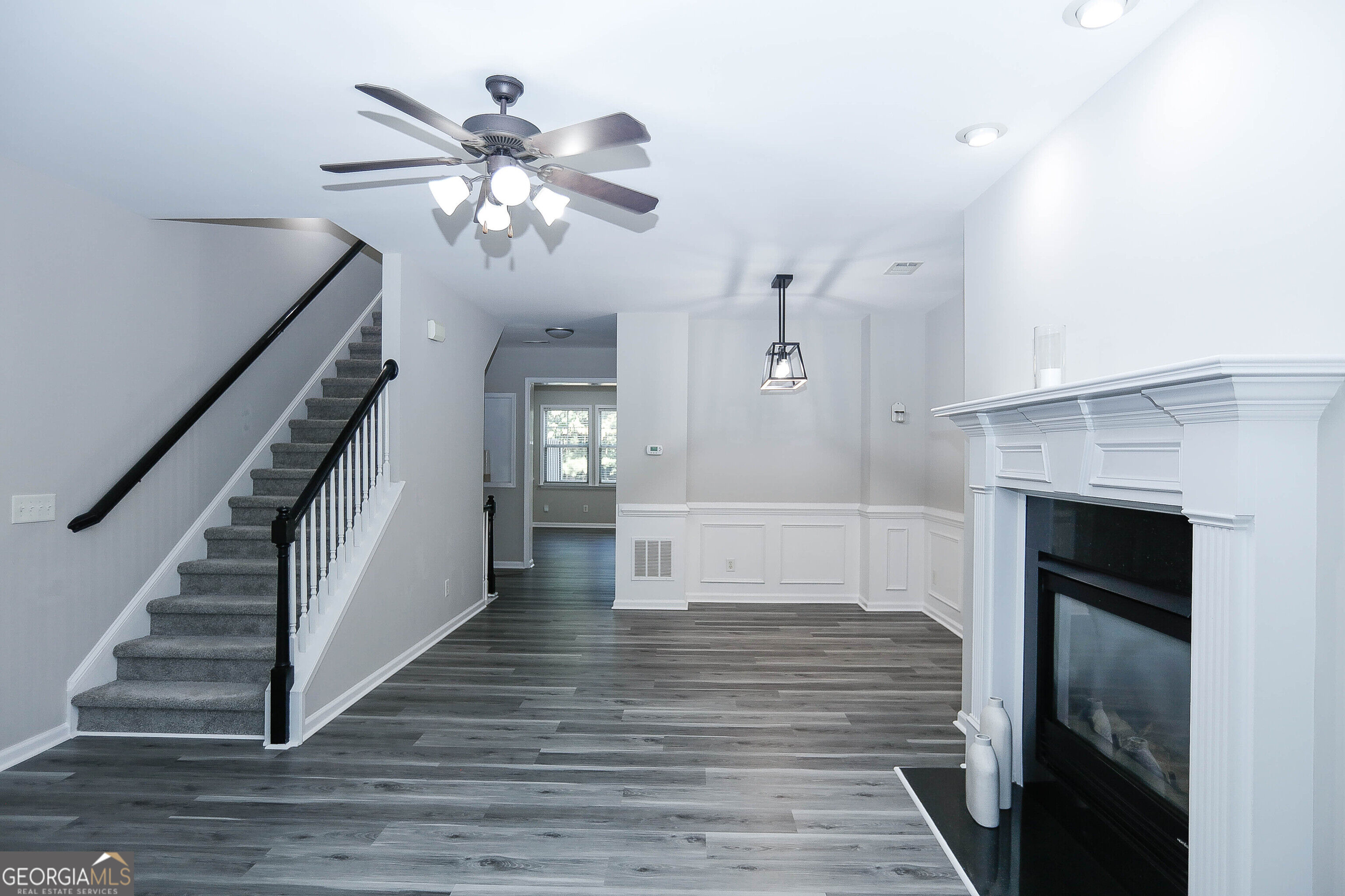 708 Village Field Court Property Photo 8