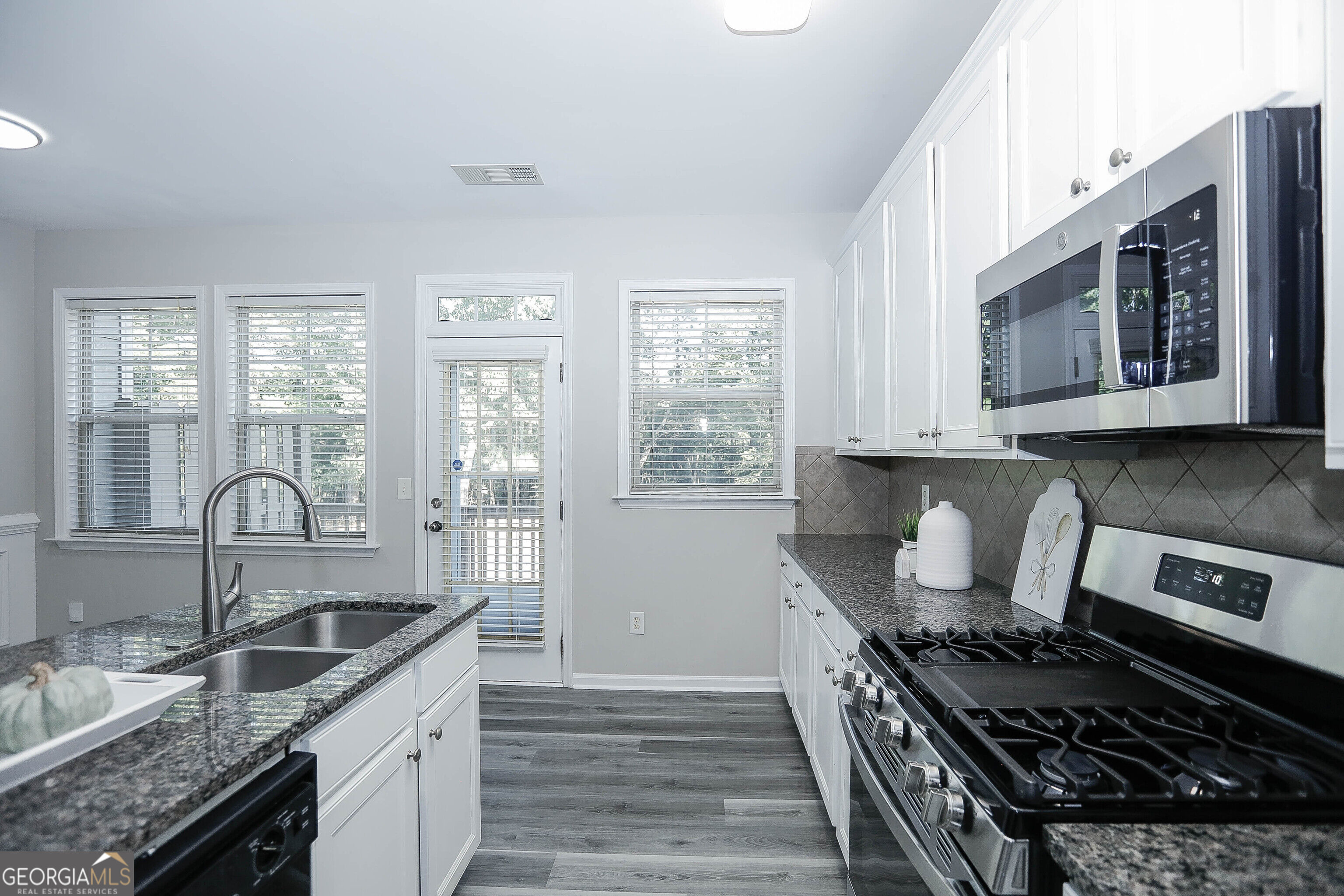 708 Village Field Court Property Photo 19