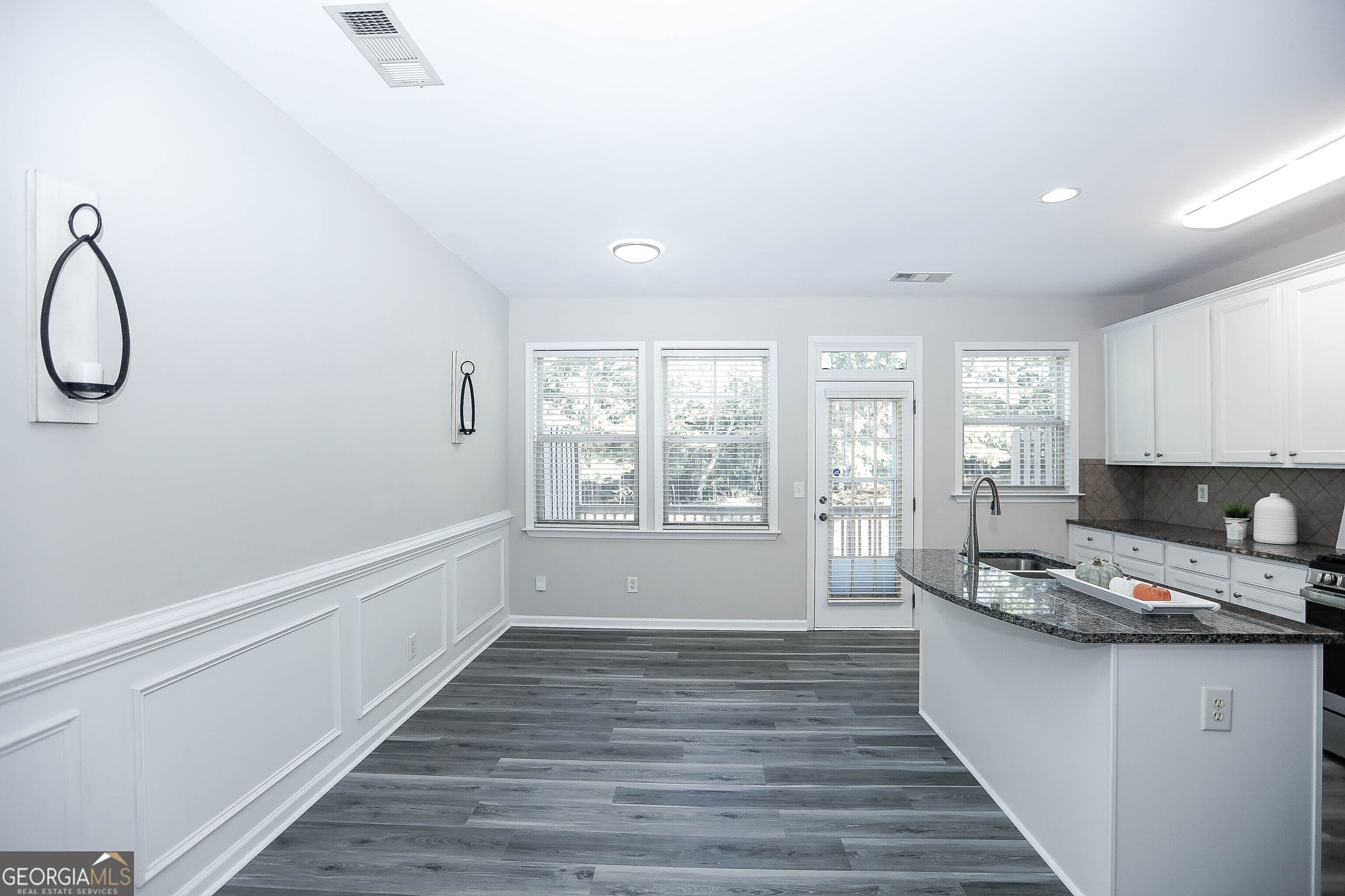 708 Village Field Court Property Photo 21