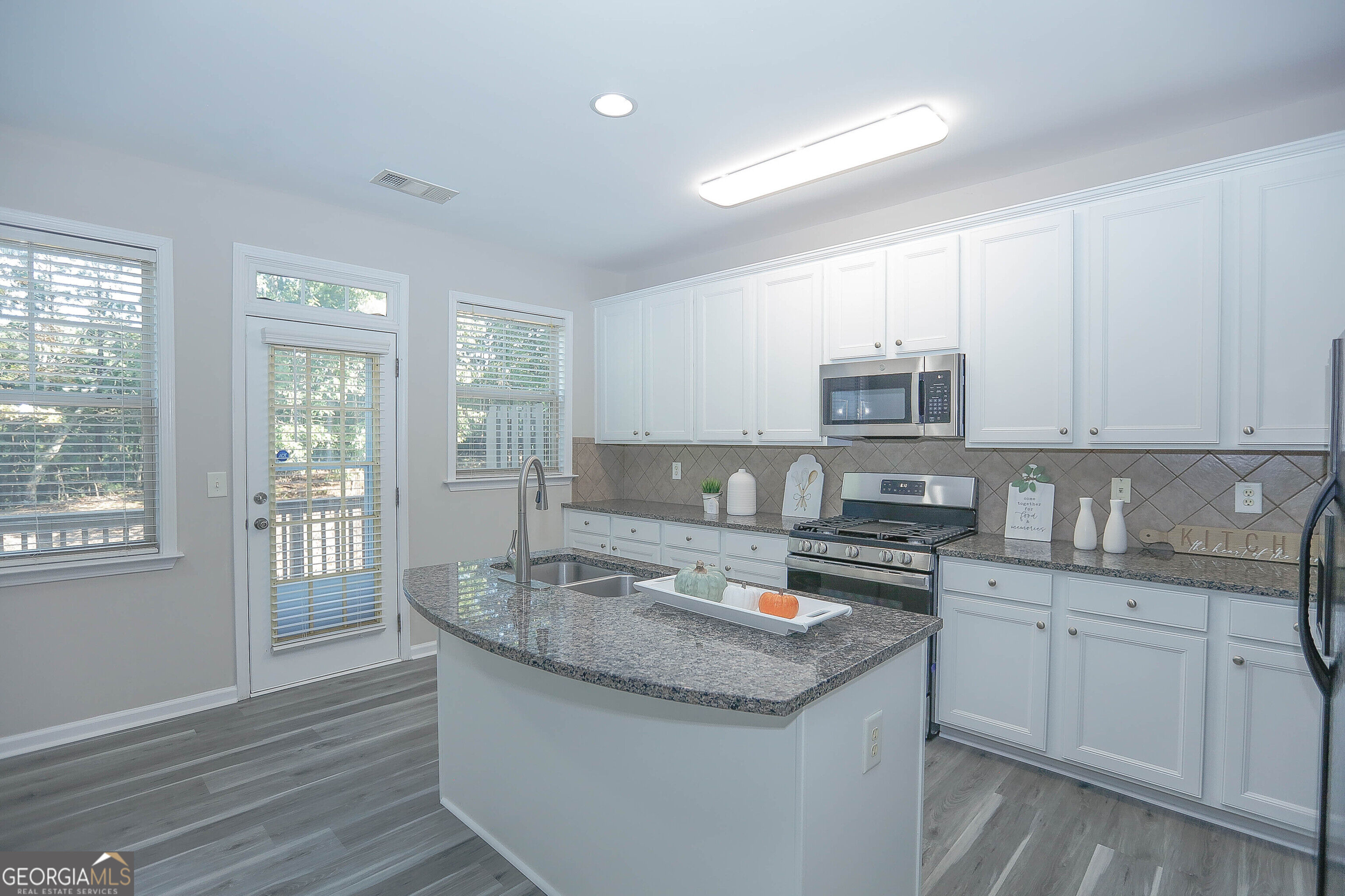 708 Village Field Court Property Photo 24