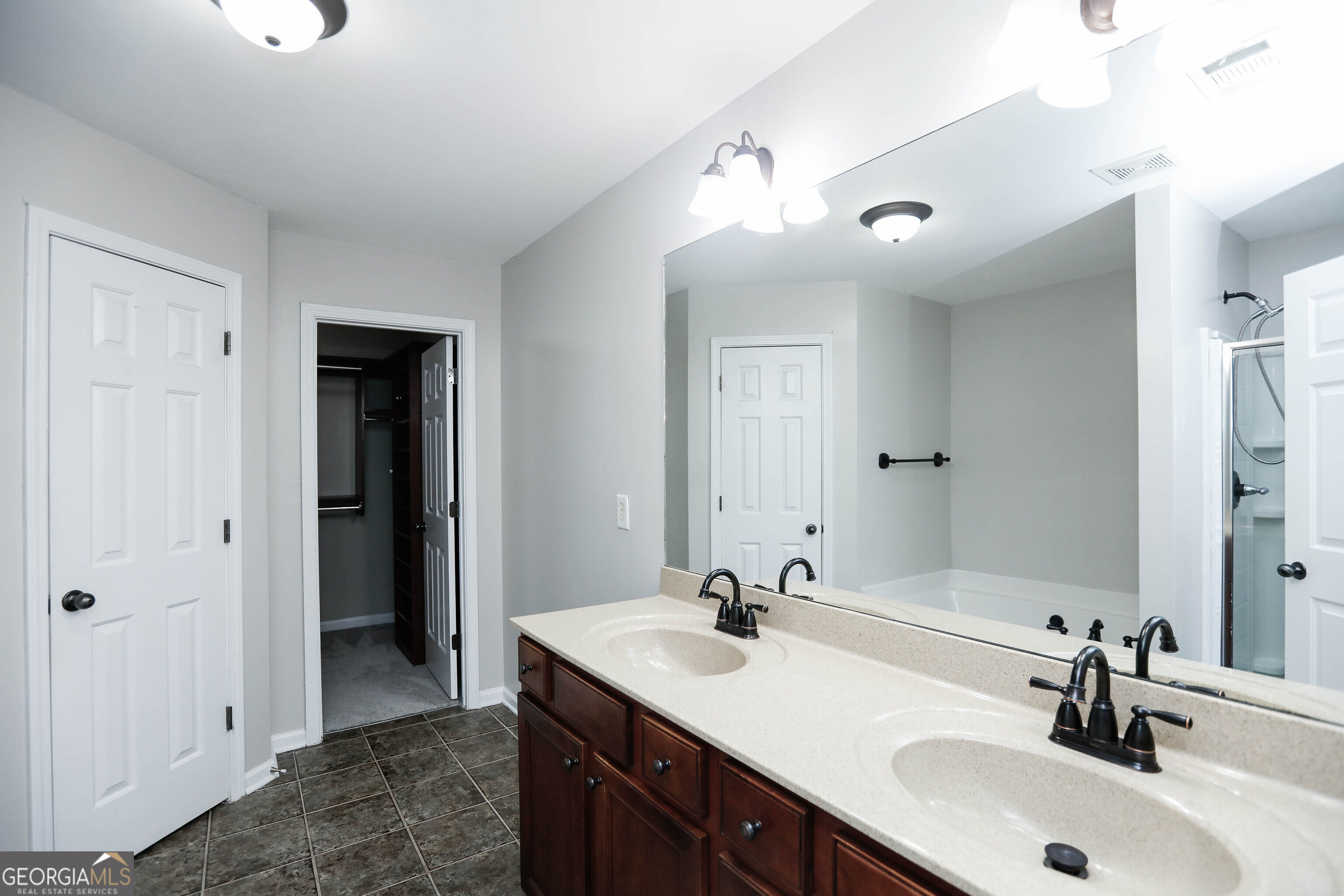 708 Village Field Court Property Photo 29