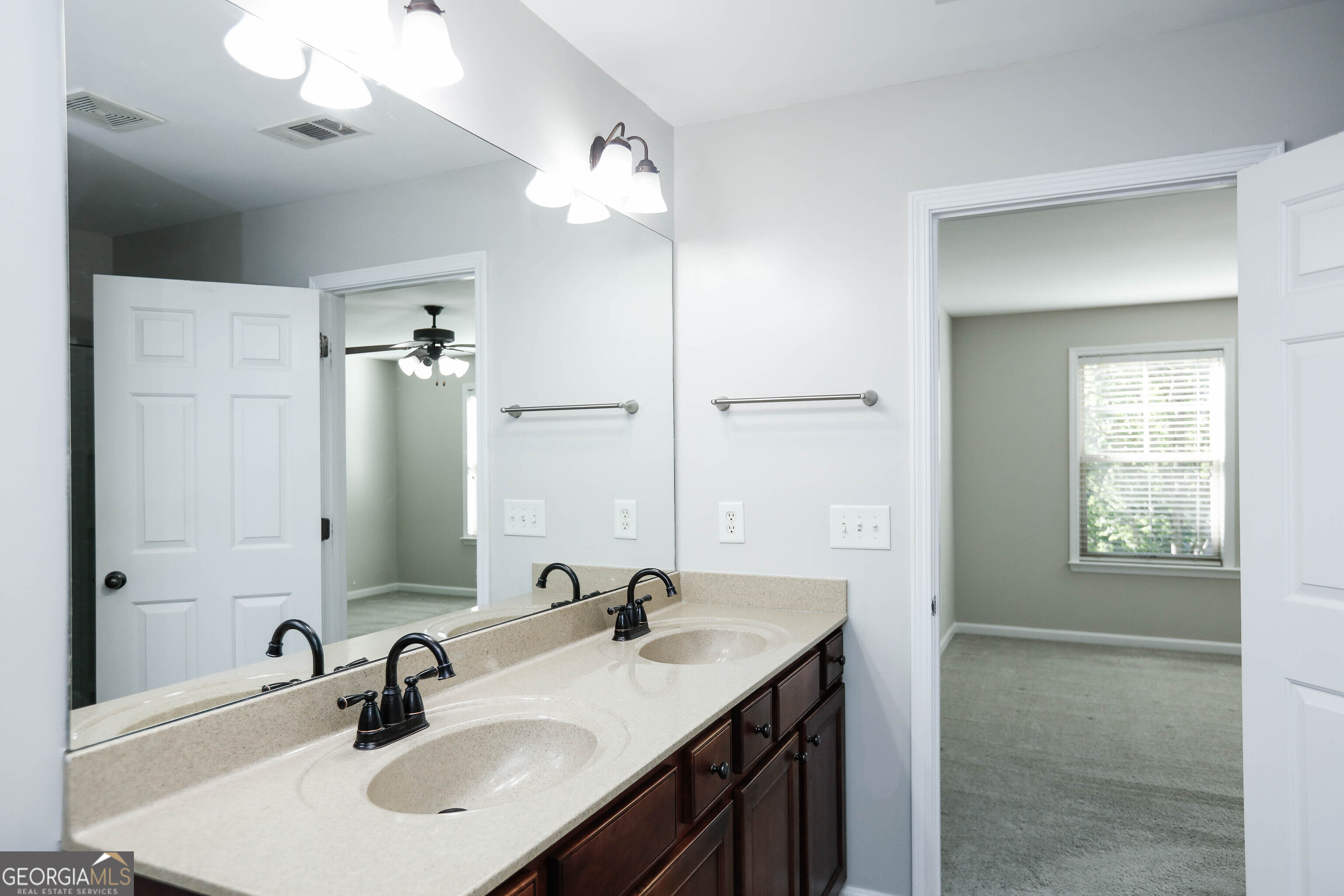 708 Village Field Court Property Photo 31
