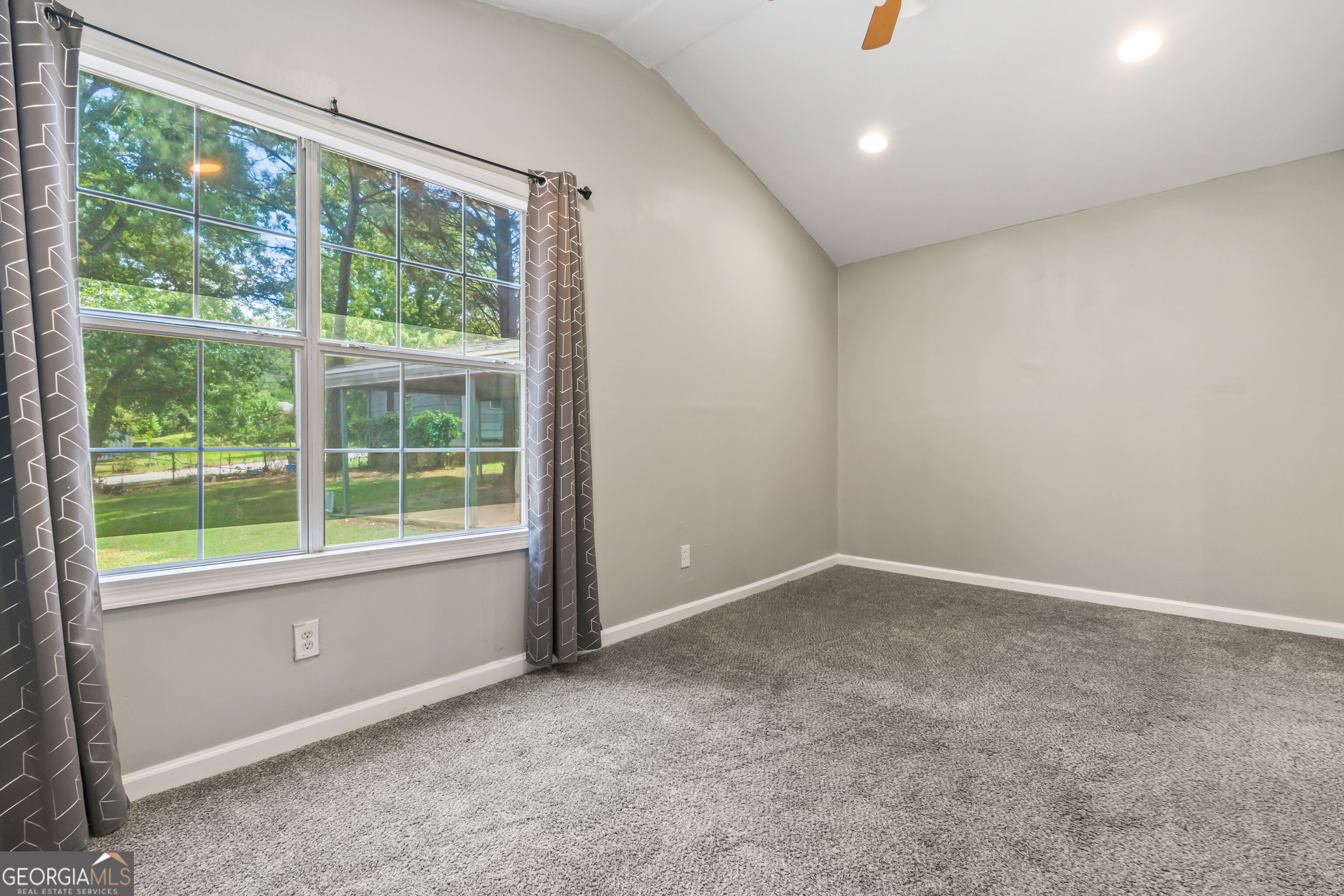 45 Domineck Street Property Photo 12
