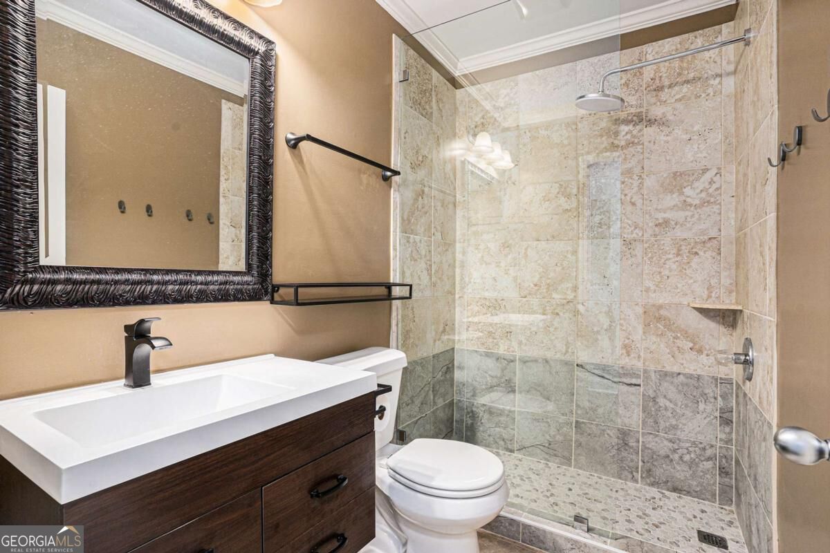3378 Lavista Drive Property Photo 4