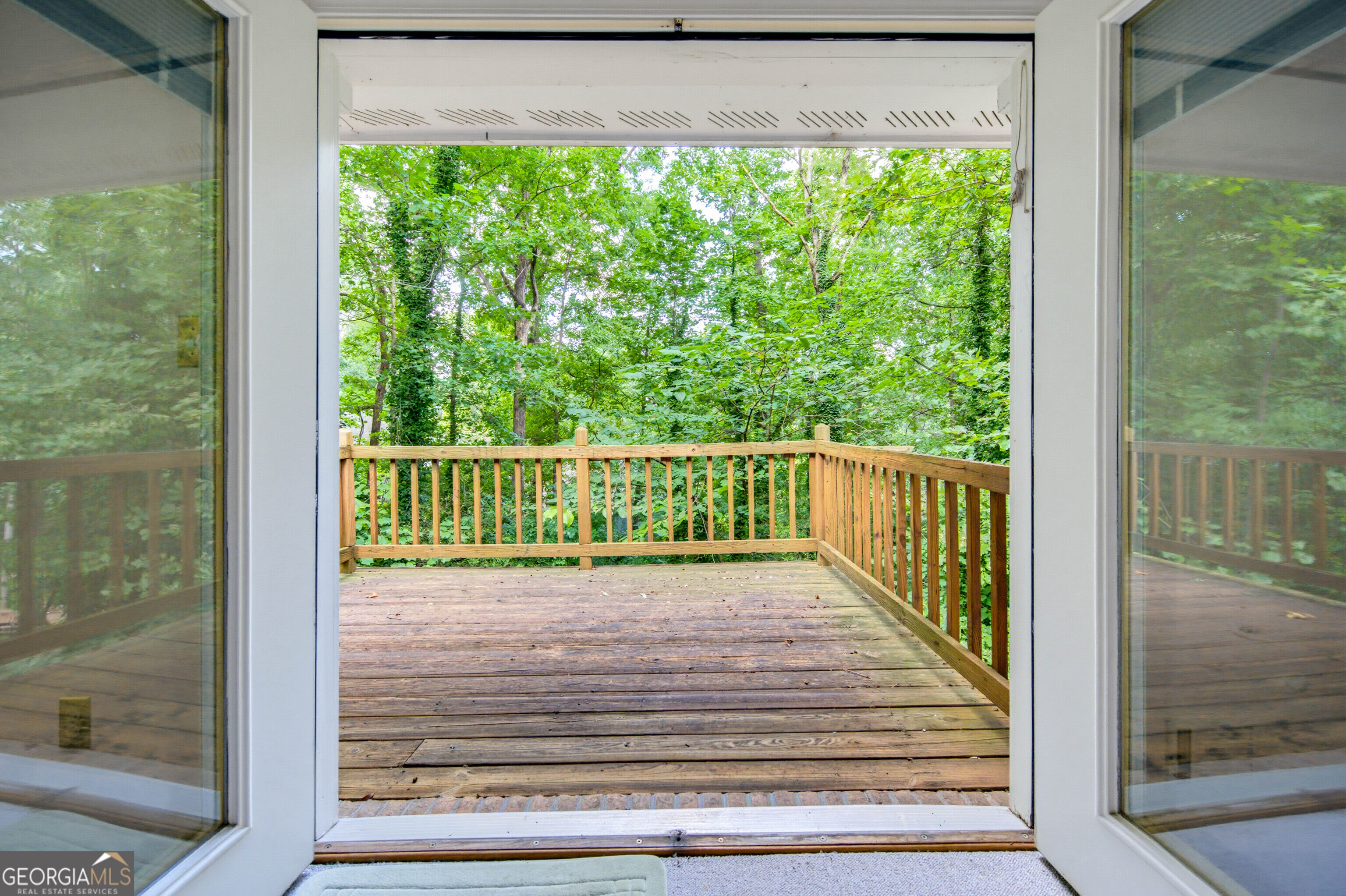 3655 Southlake Circle Property Photo 10