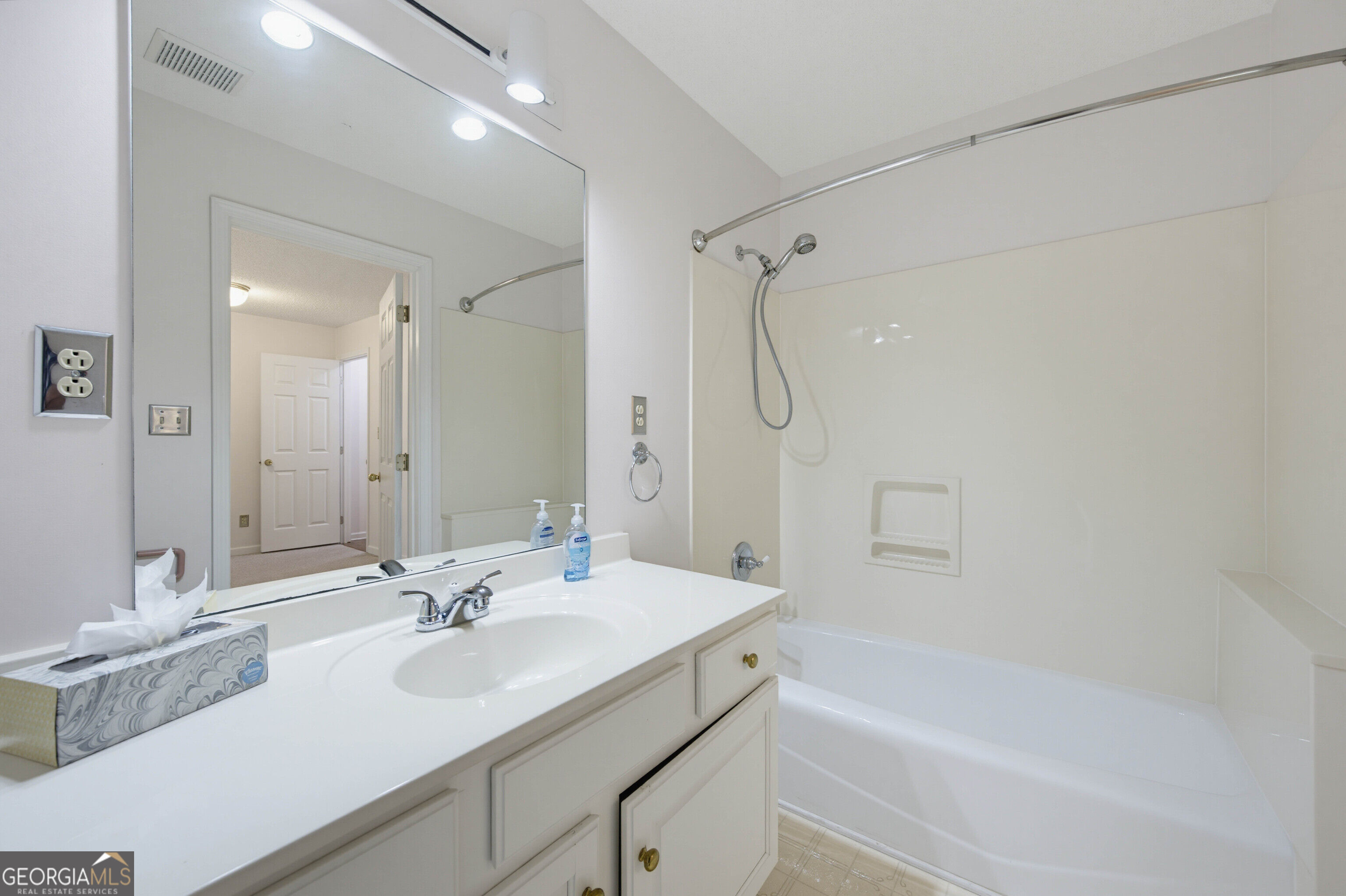 3655 Southlake Circle Property Photo 14