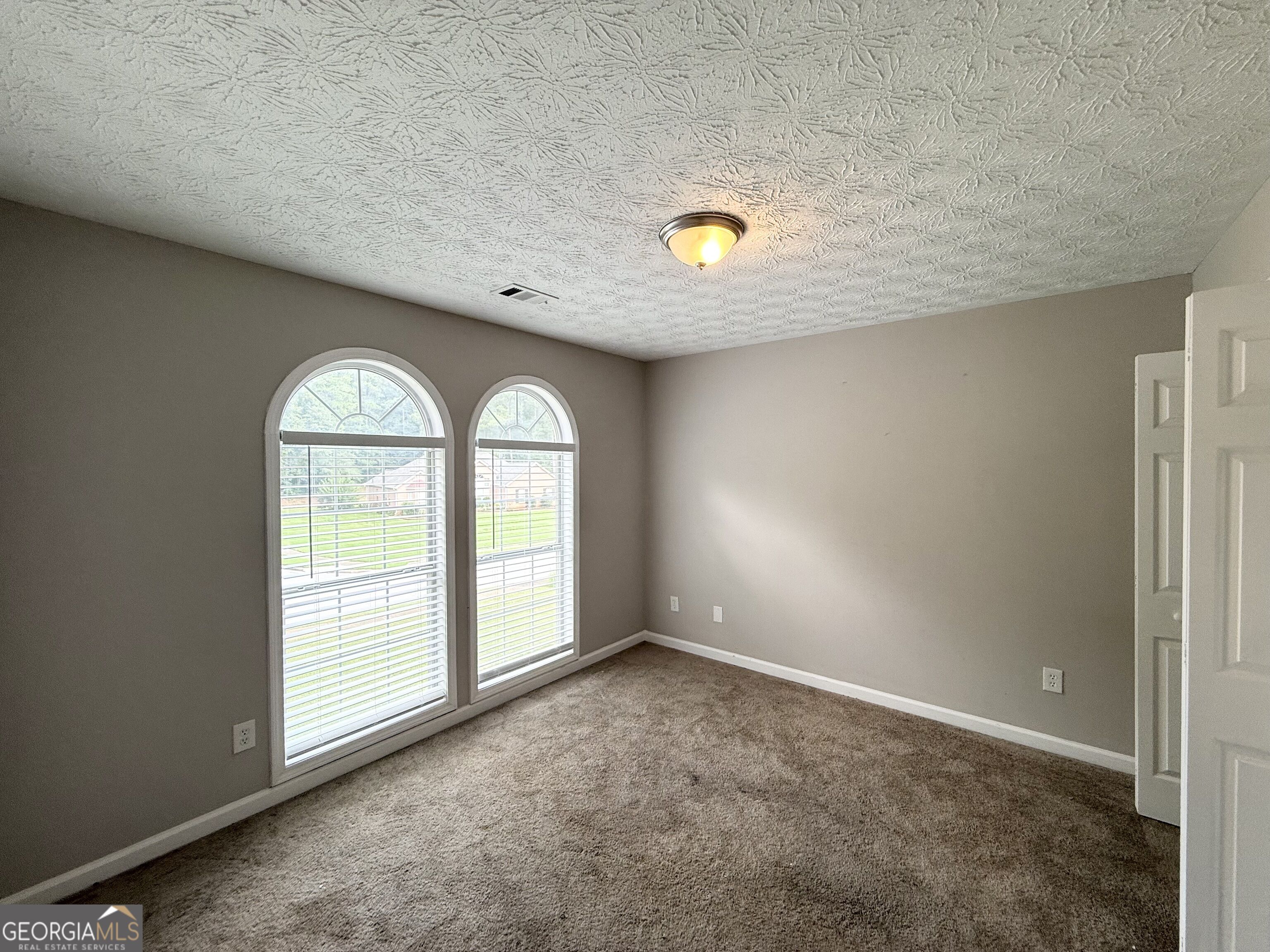 482 Waterfront Drive Property Photo 8