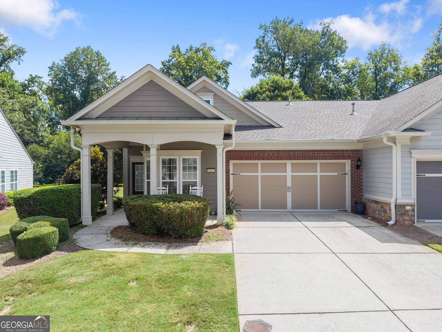 6142 Longleaf Drive Property Photo 1