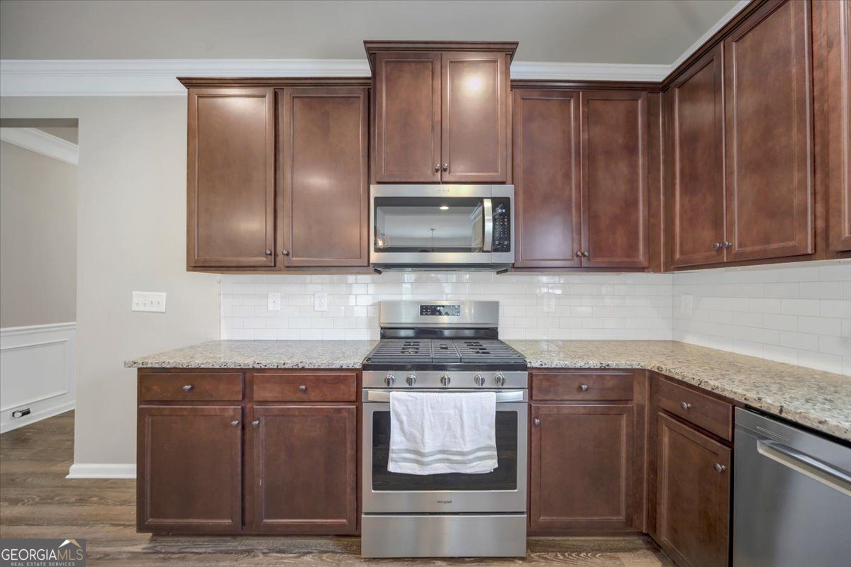 221 Woodford Drive Property Photo 16