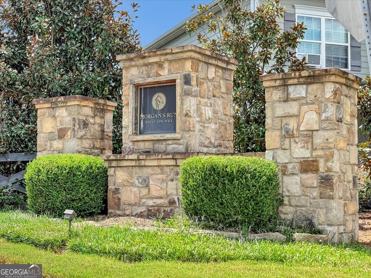 221 Woodford Drive Property Photo 35