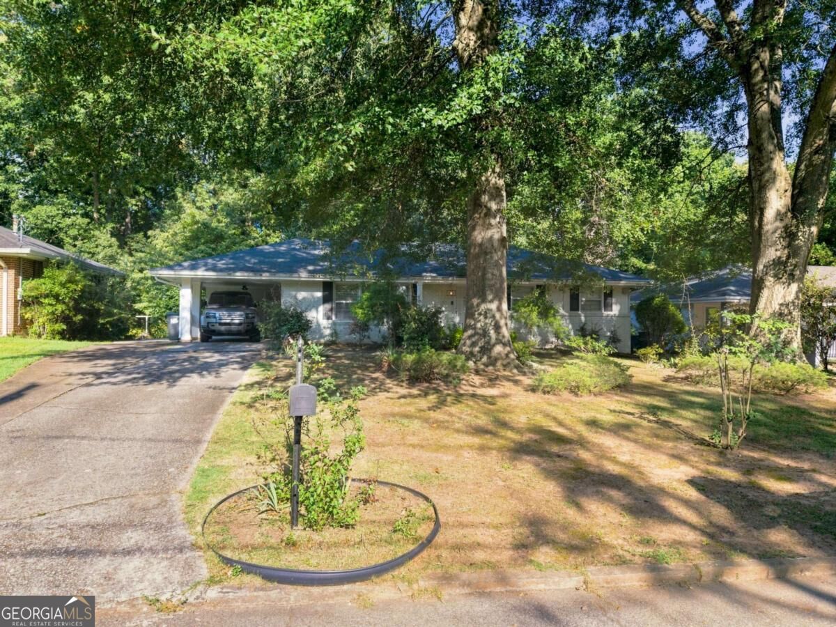 2834 S Clark Drive Property Photo 1