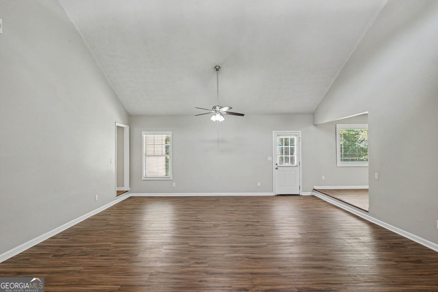 3099 Shoal Creek Court Property Photo 8