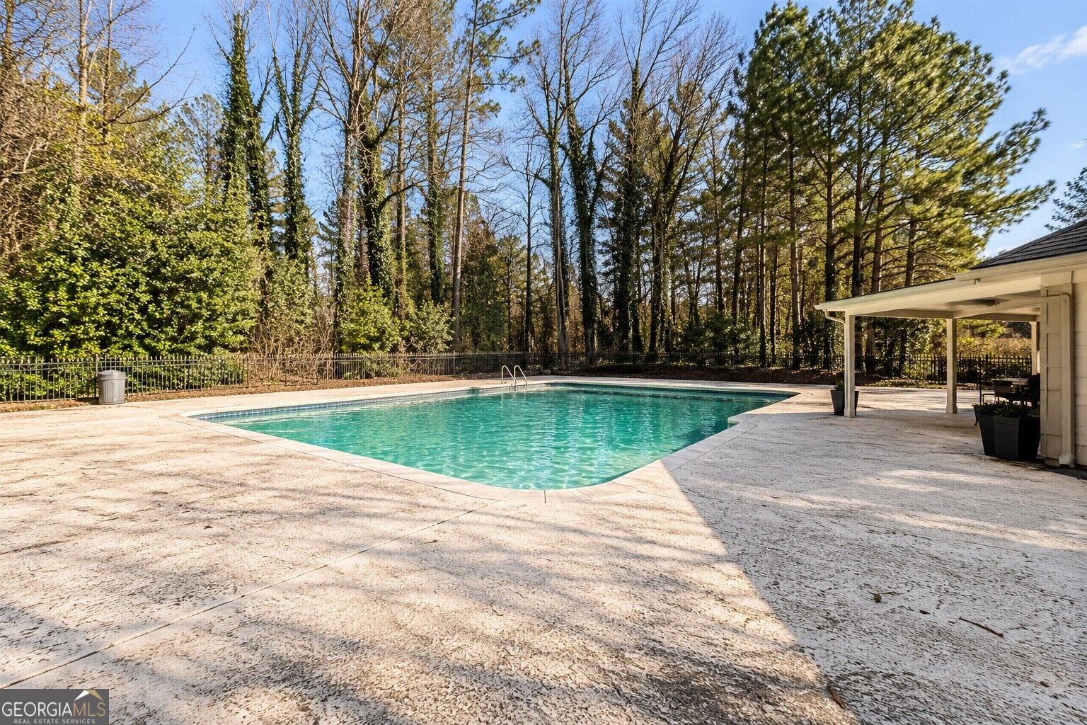 1202 Pine Heights Drive Property Photo 7