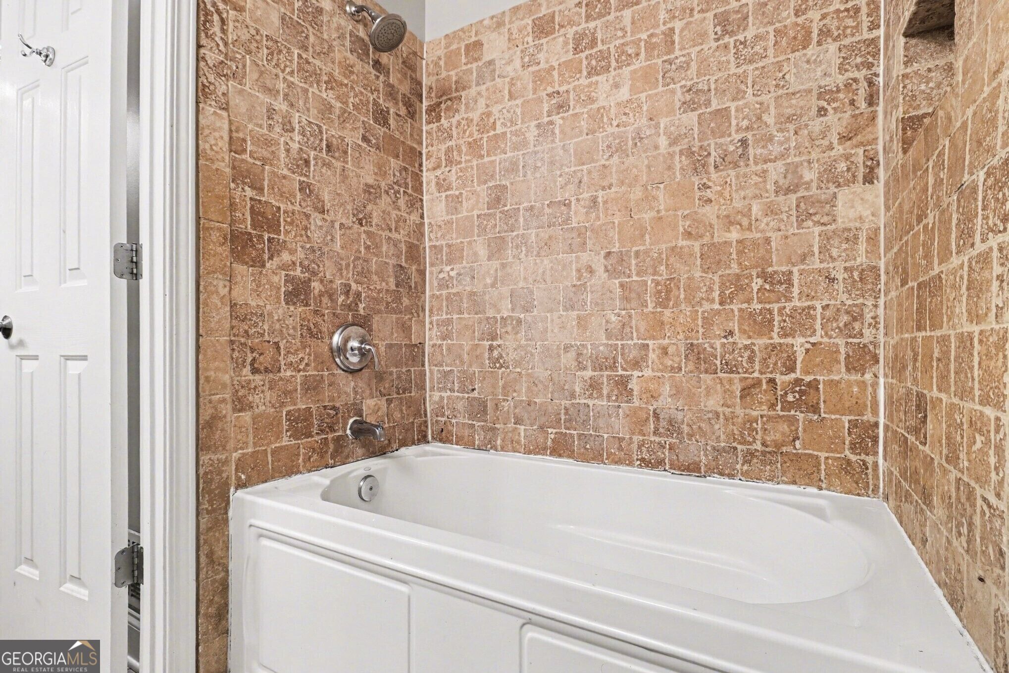 1202 Pine Heights Drive Property Photo 27