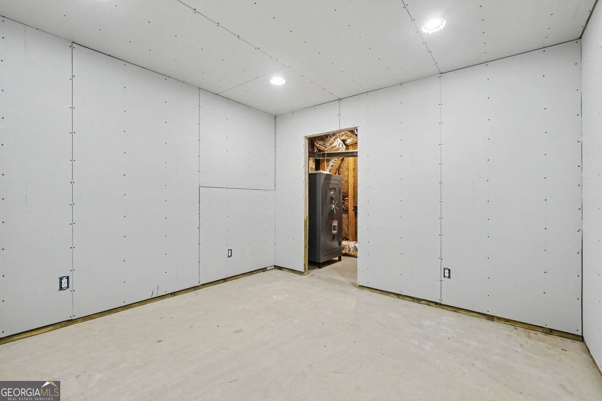 5067 Julia Way Property Photo 37