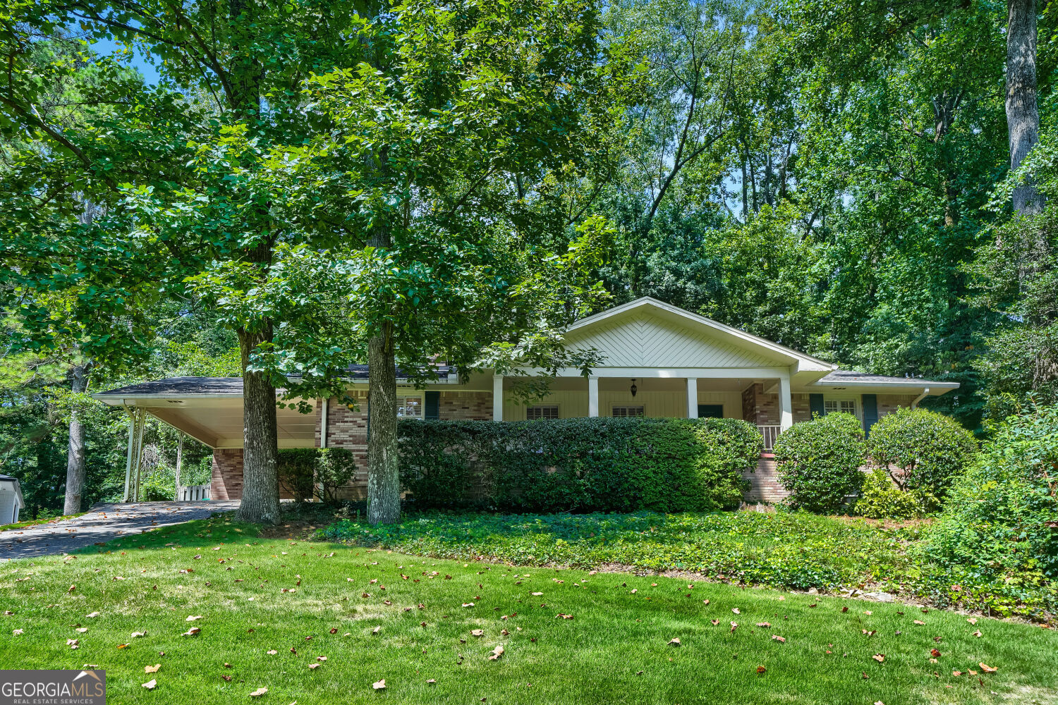 2737 Overlook Drive Ne Property Photo 2
