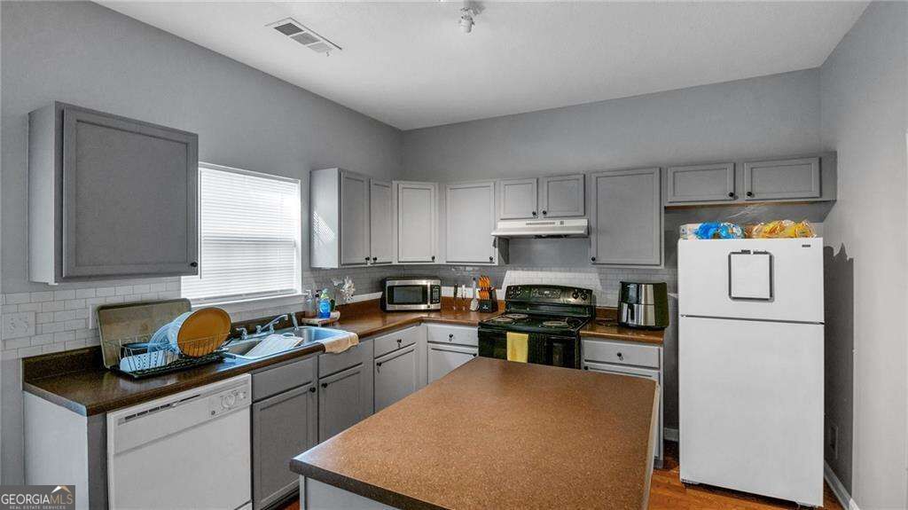 398 Pine Hill Place Property Photo 24