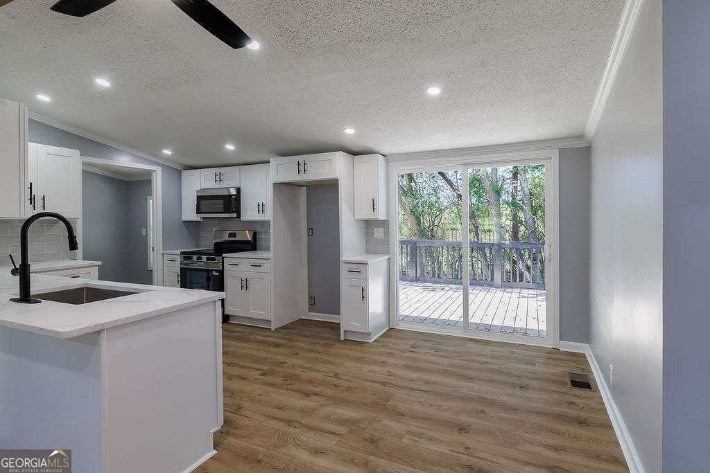 1691 Plantation Road Property Photo 7