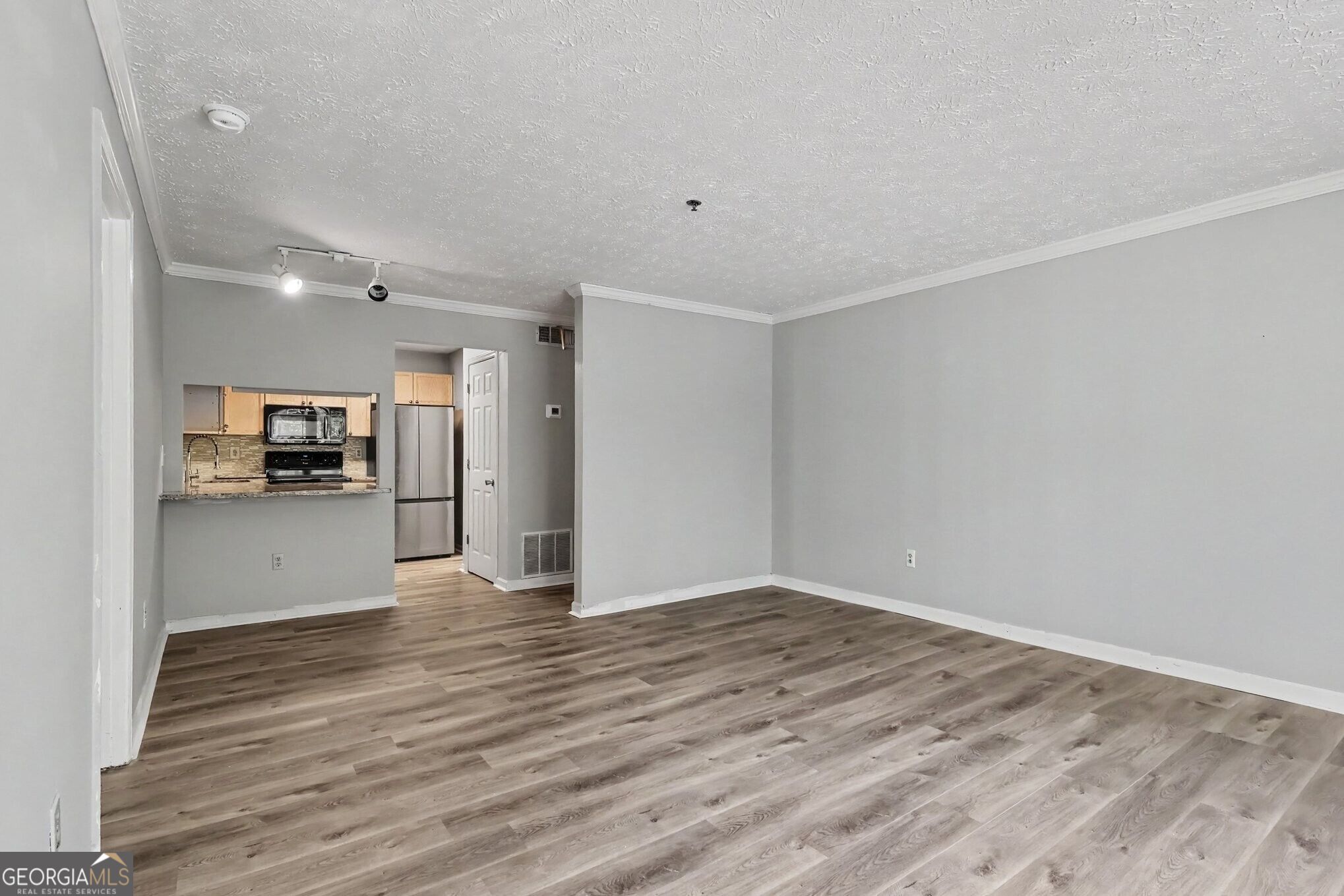 121 Bentley Place Property Photo 12