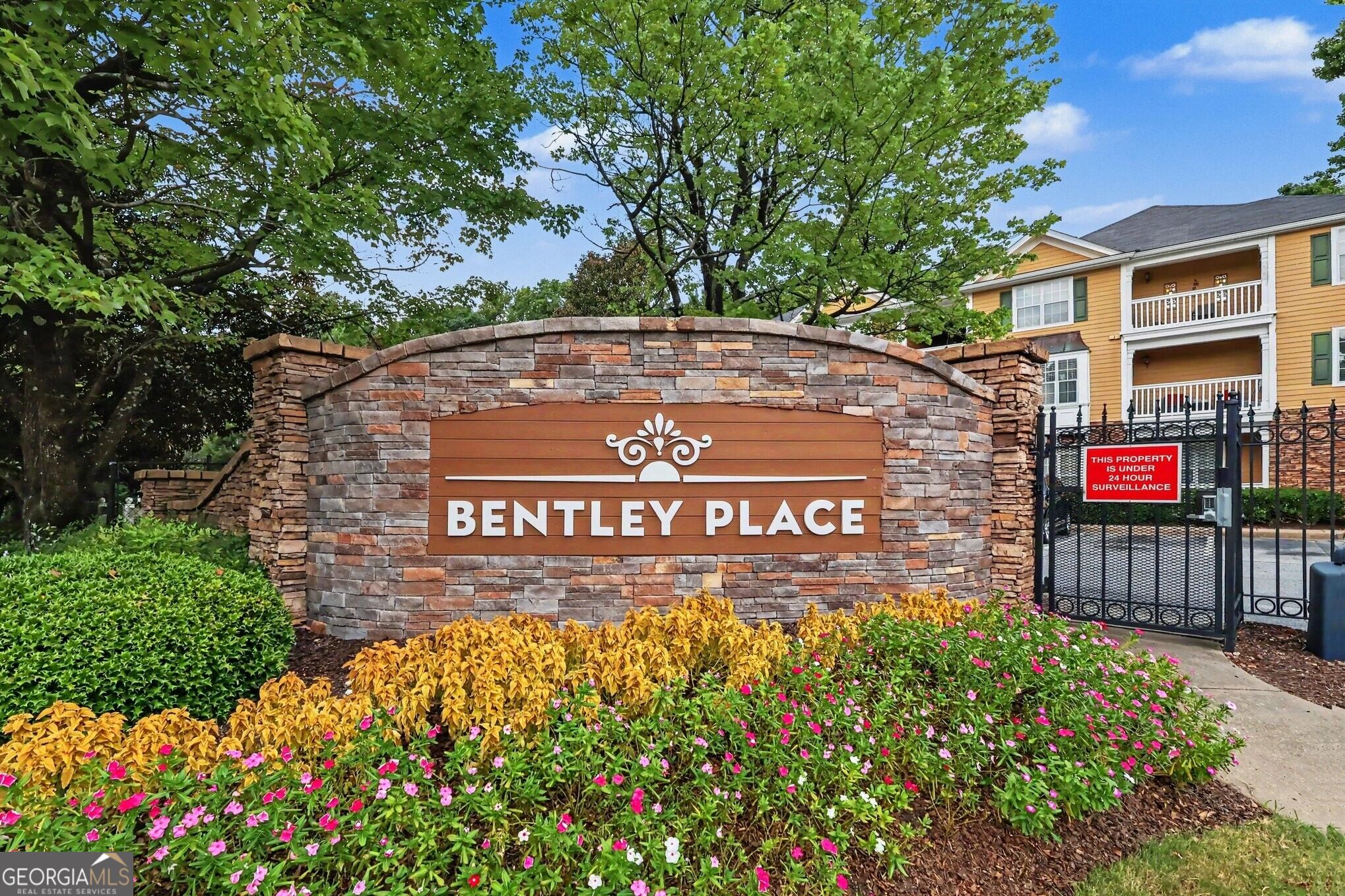 121 Bentley Place Property Photo 29