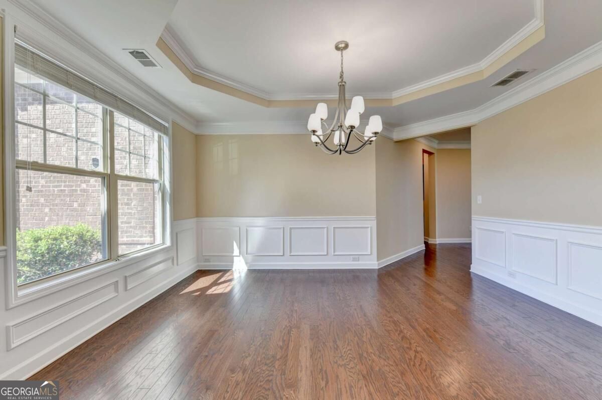 1705 Blackstone Avenue Property Photo 6