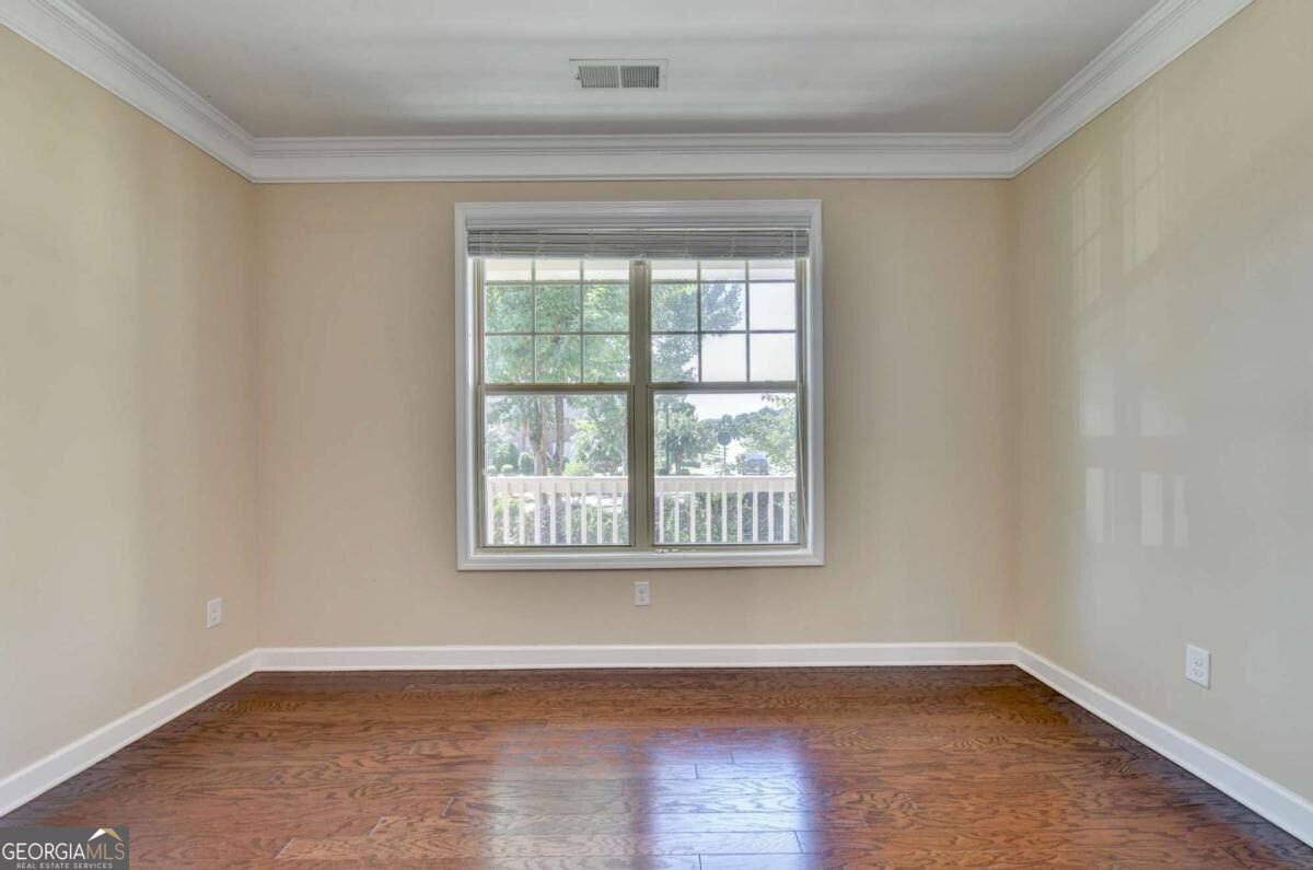 1705 Blackstone Avenue Property Photo 10