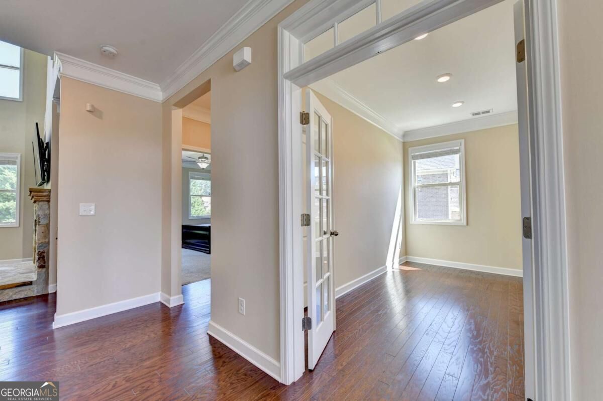 1705 Blackstone Avenue Property Photo 12