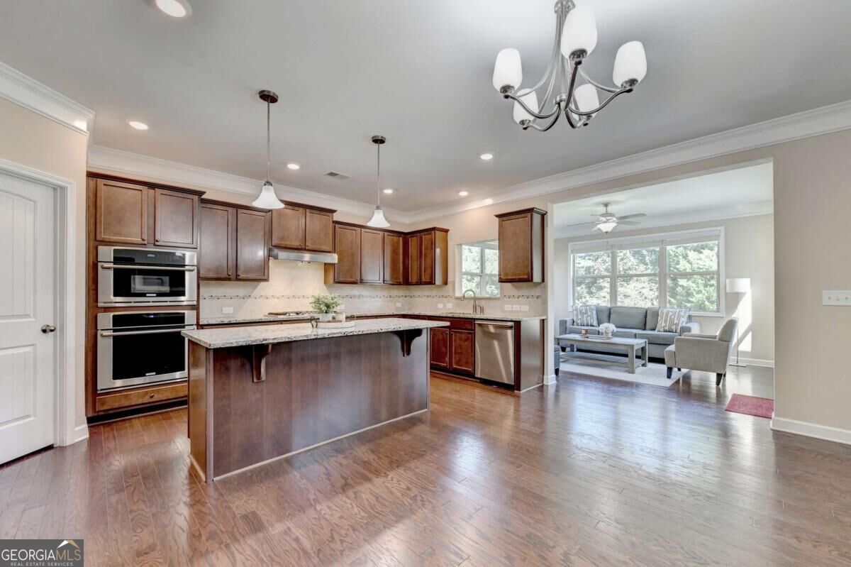 1705 Blackstone Avenue Property Photo 17