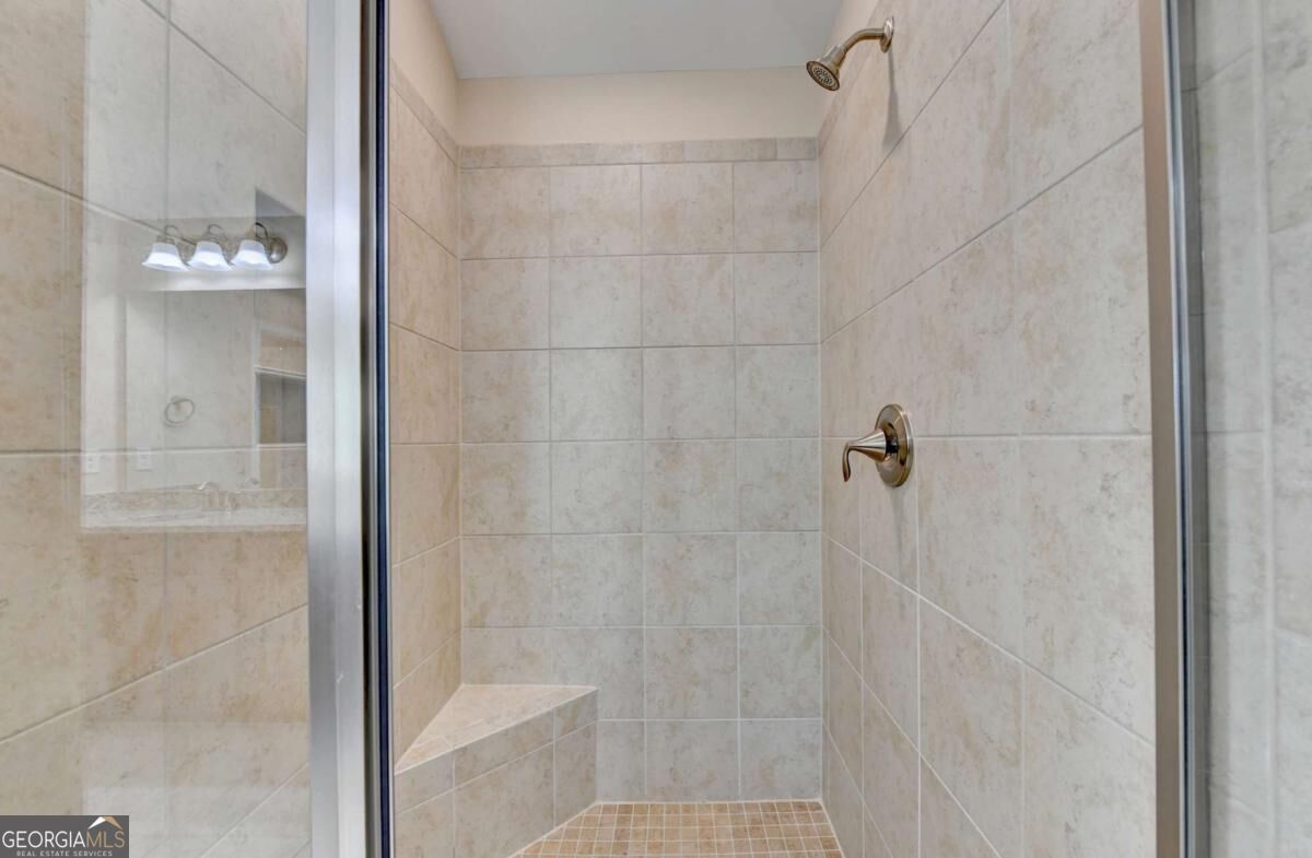 1705 Blackstone Avenue Property Photo 37