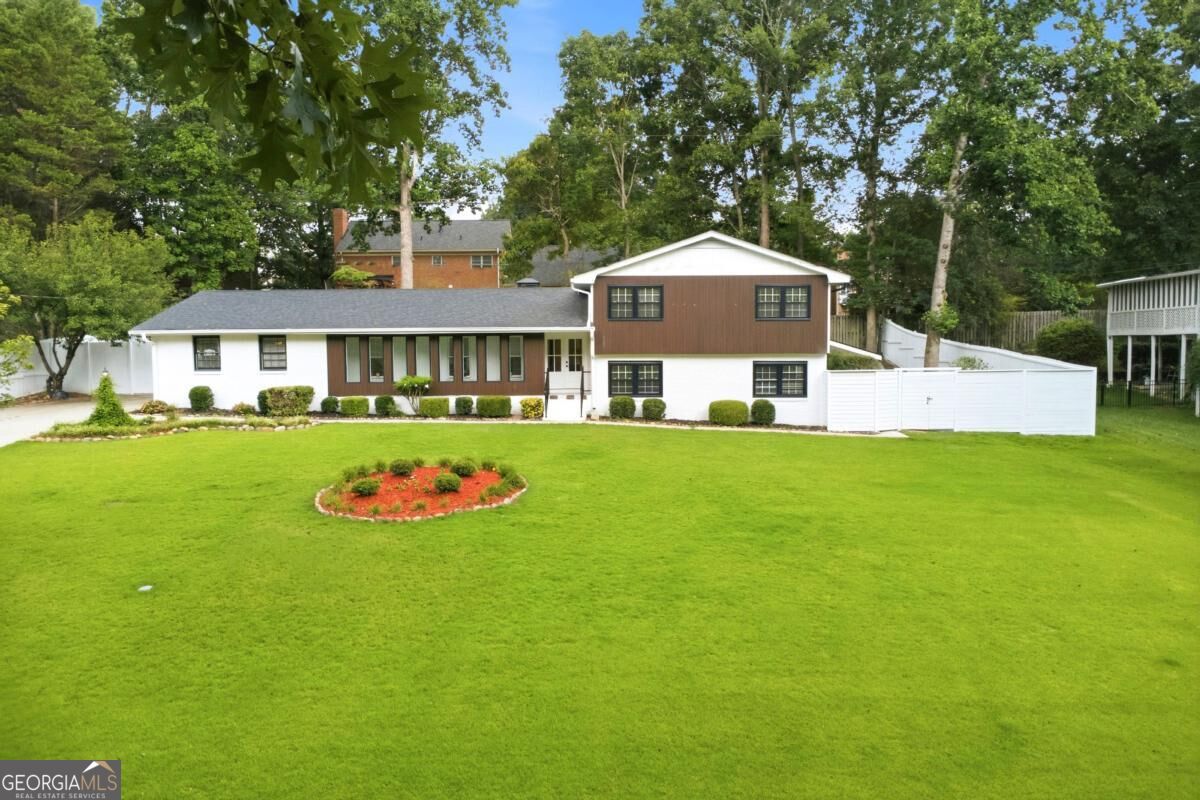 2220 Spring Mill Cove Property Photo 1
