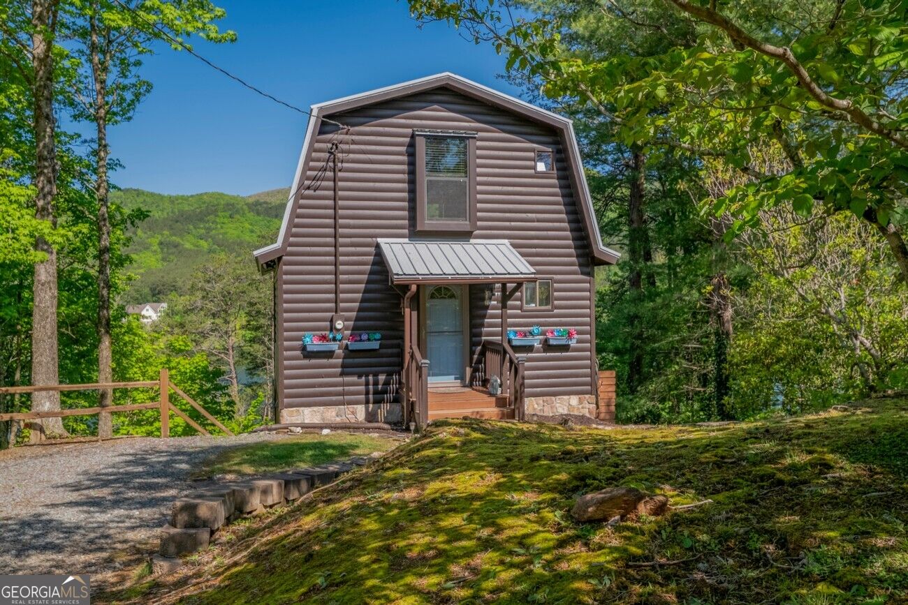 115 Lakeview Drive Property Photo 5