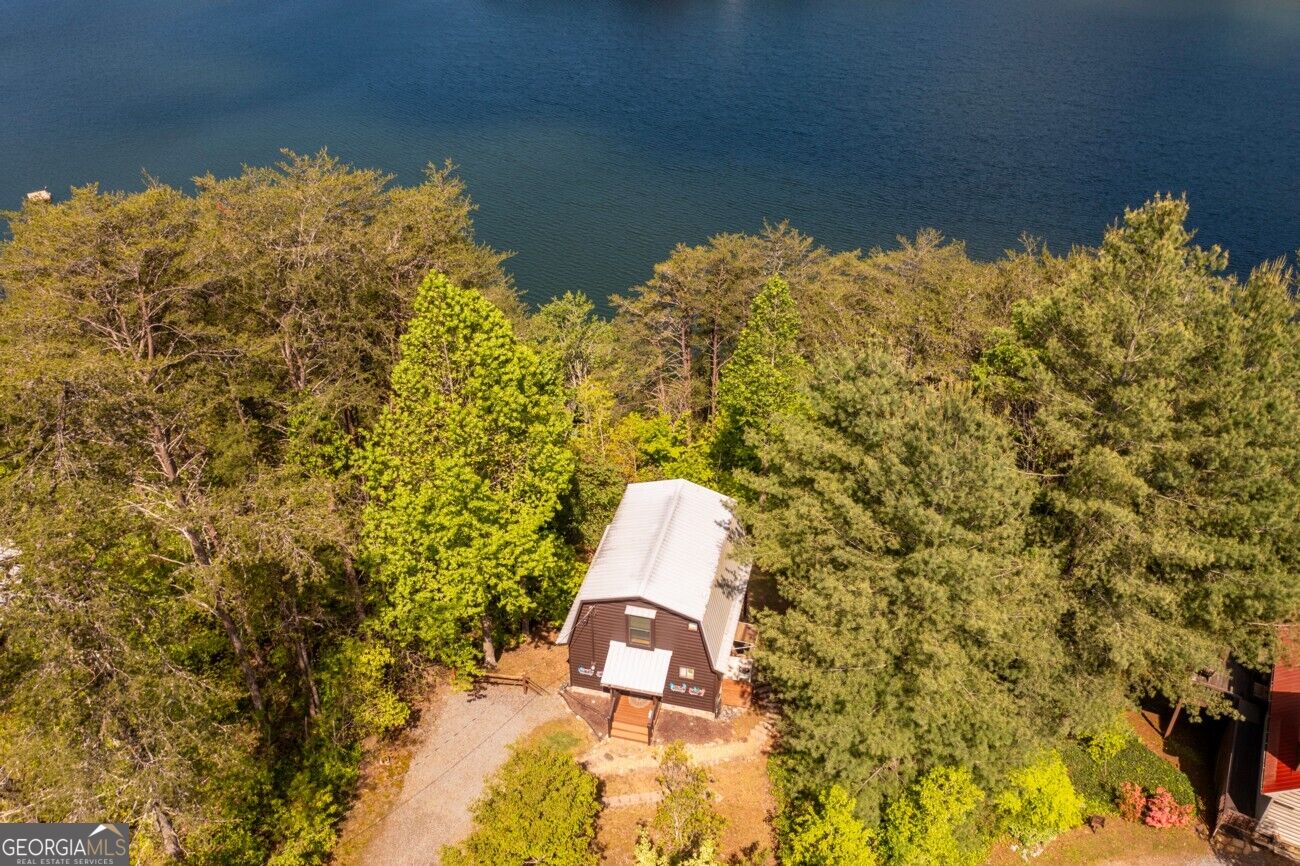 115 Lakeview Drive Property Photo 6