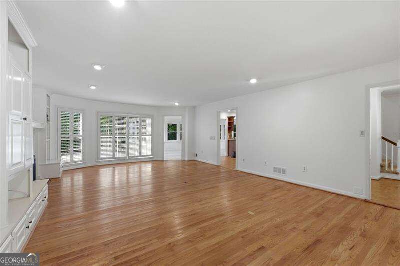 7140 Duncourtney Drive Property Photo 7