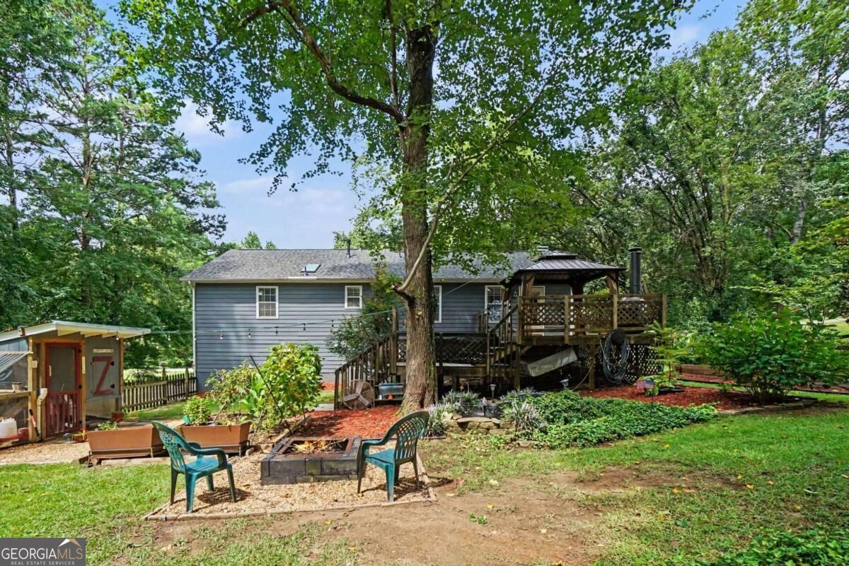202 Johnstons Drive Property Photo 5