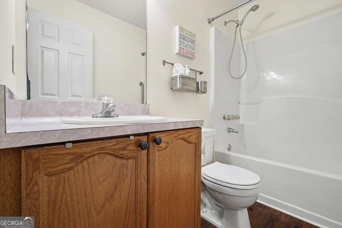 202 Johnstons Drive Property Photo 16