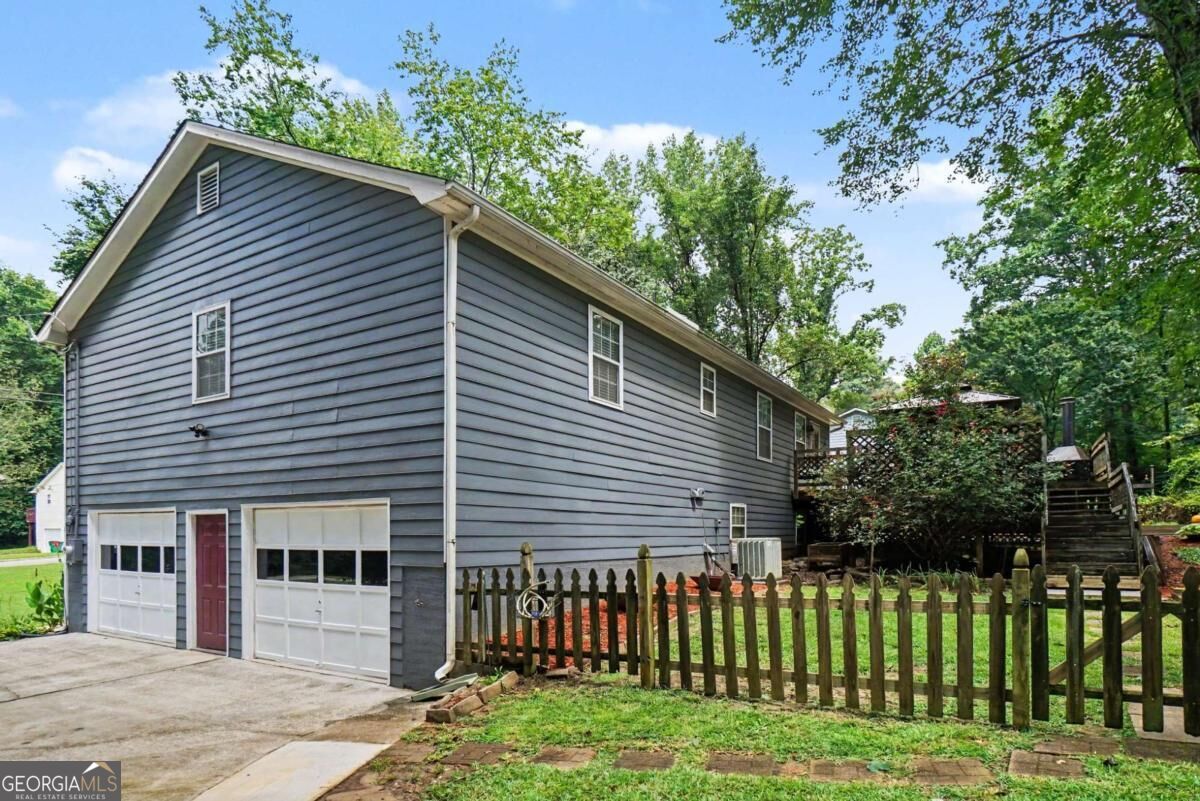 202 Johnstons Drive Property Photo 21