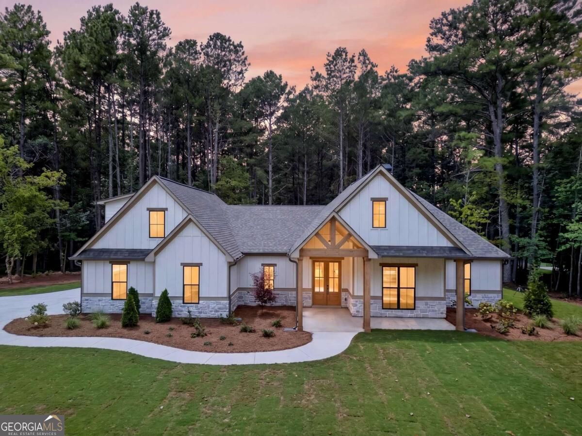 7704 Georgia Highway 100 Property Photo 2